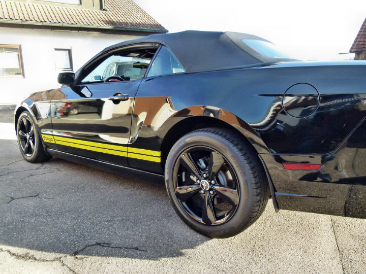 Ford Mustang Convertible